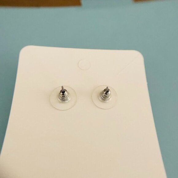 American Flag Heart-Shaped Crystal Drop Earrings With Red White & Blue - Picture 2 of 4